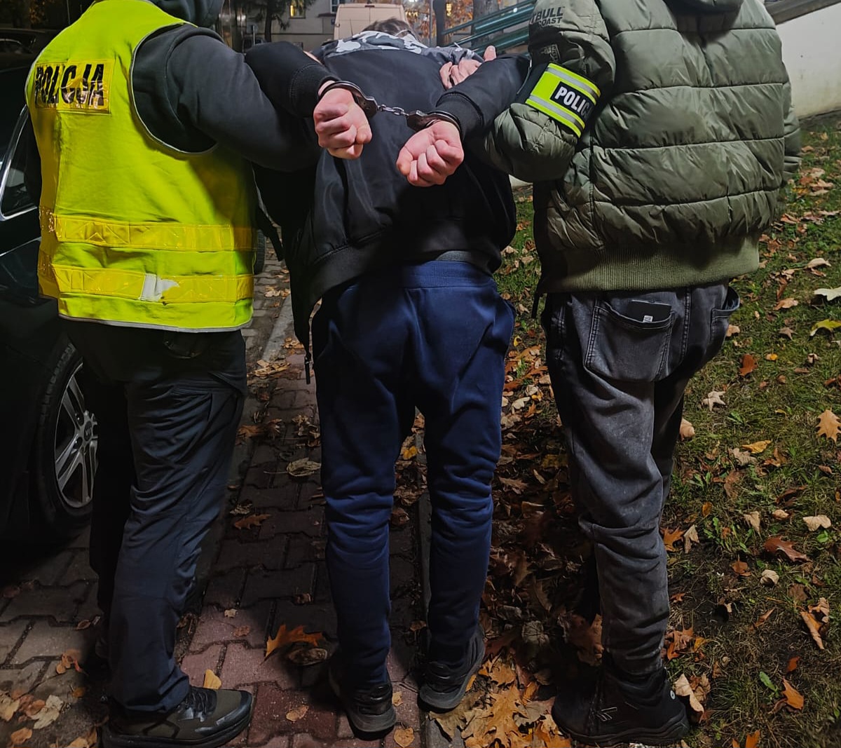 Policja w powiecie świdwińskim zatrzymała dwóch poszukiwanych mężczyzn